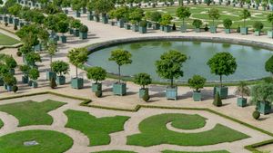 Versailles