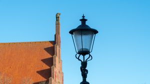 Red and blue, Medemblik