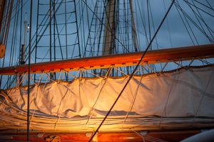 Sails by night