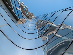 Wave of metal